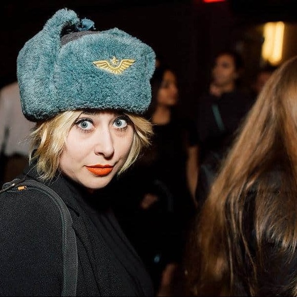 Meet your Posher, Dorian - Picture 1 of 1